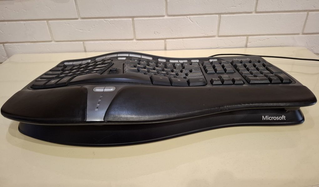 Клавиатура Microsoft Natiral Ergonomic 4000