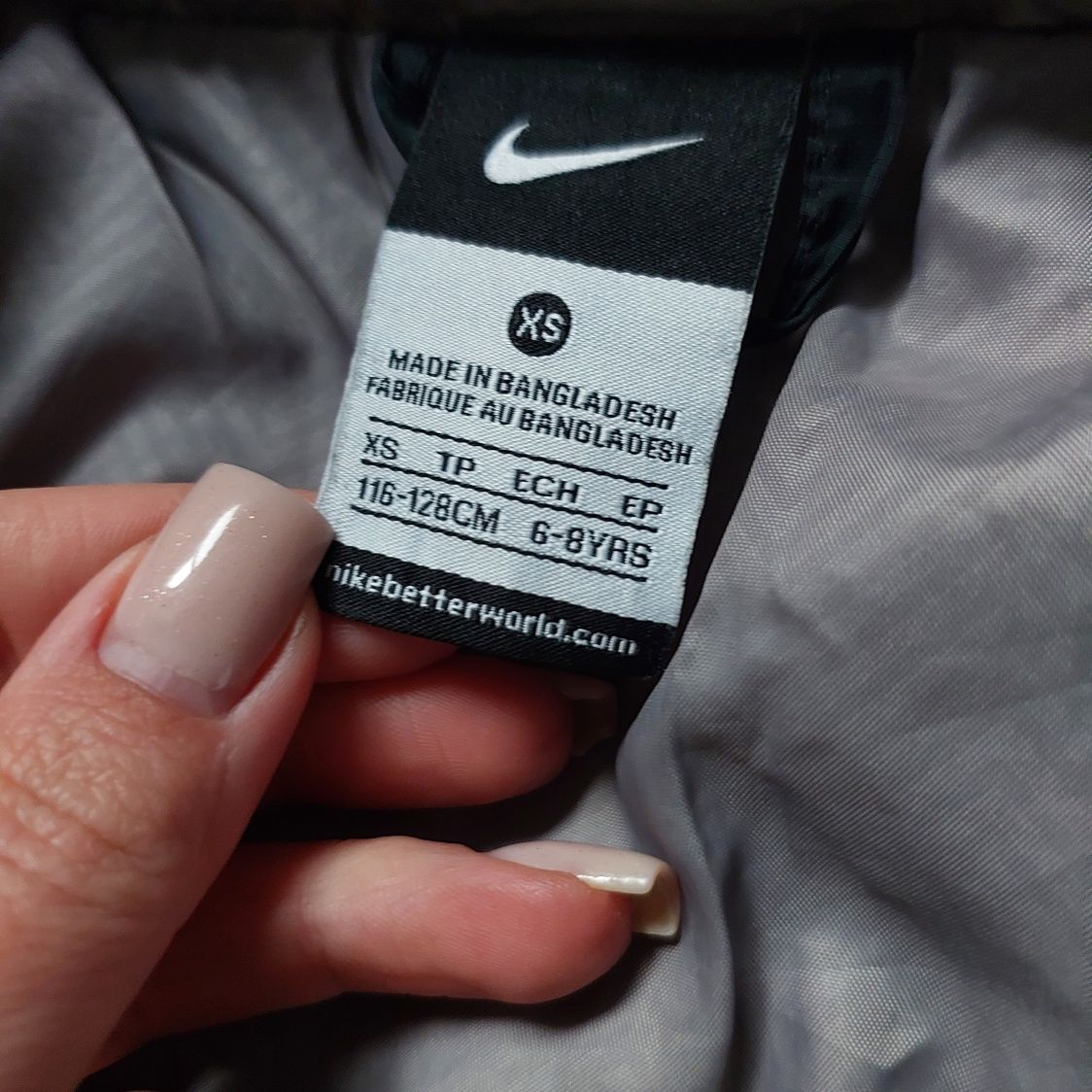 Продам куртка найк nike на хлопчика 5-7 років