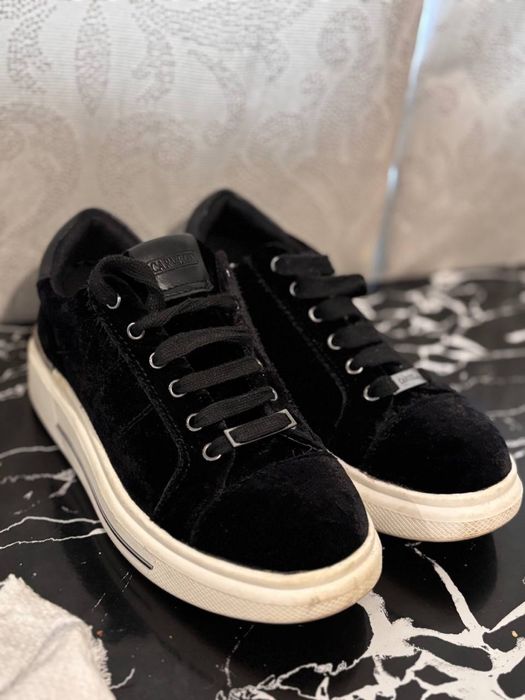 Продам кеди-кросівки