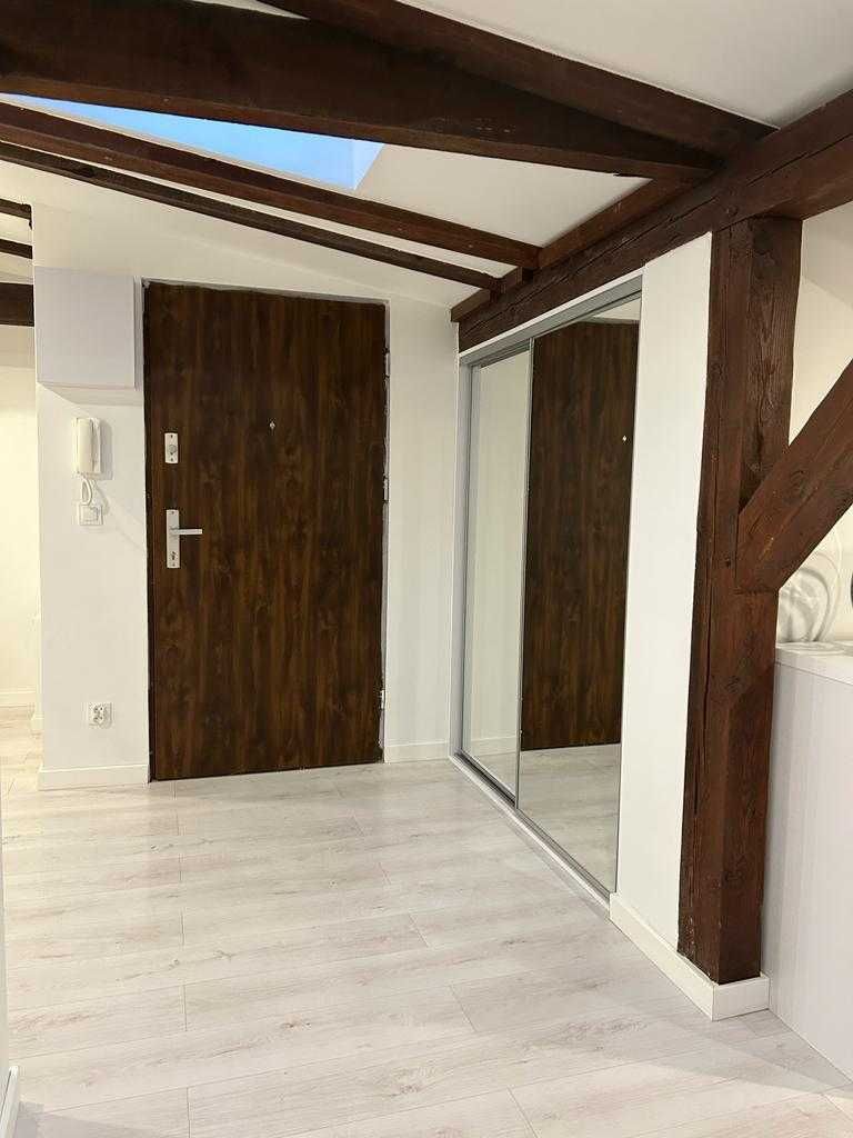 Września Rynek- Stylowe poddasze 65 m2 do wynajęcia