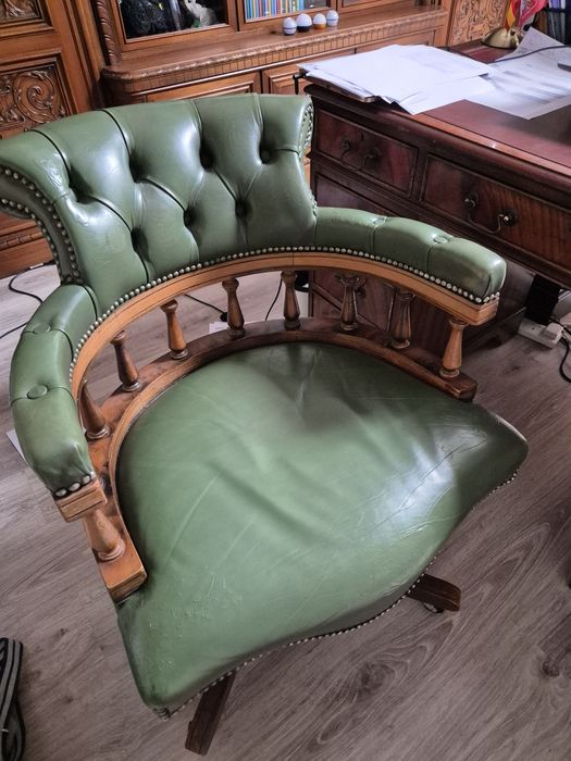 Fotel / krzesło skórzane chesterfield obrotowe