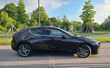 Mazda 3 Czarna perła Hikari kamery 360' serwisowane w ASO