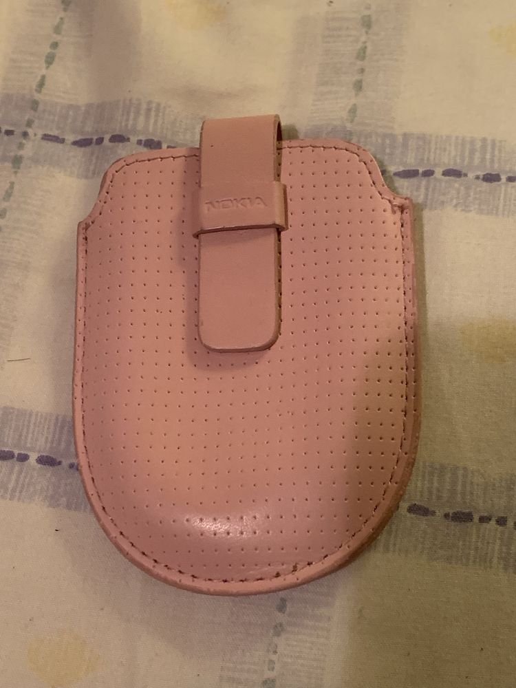 Bolsa capa para Nokia de senhora tipo concha, em pele, nunca usada, artigo para colecionador de telemóvel (is)