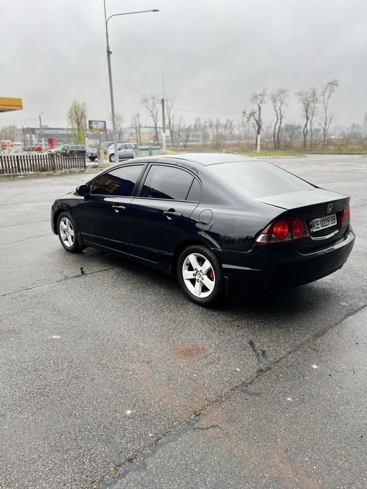 Продам Honda Civic 1.8 на автомате в отличном состоянии