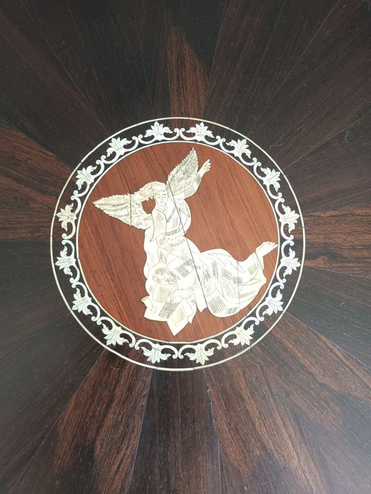 Mesa de centro antiga