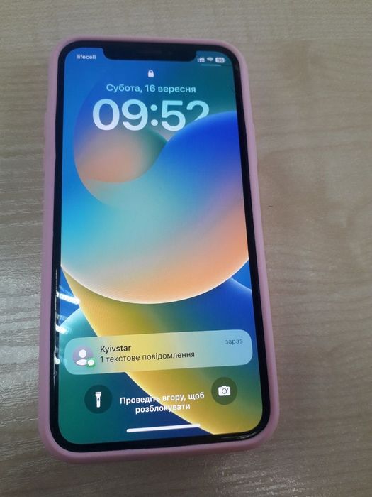 Продам Iphone XS 64GB