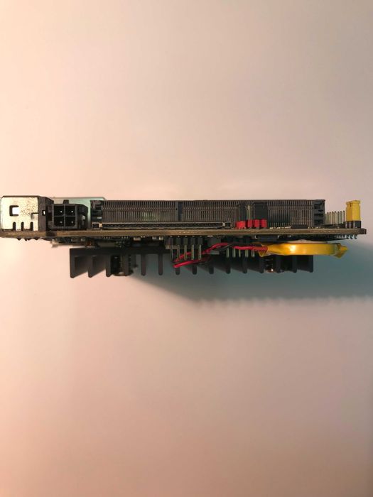 плата mini-PC: проц і відео на борту, ОЗУ 2GB DDR3, 100X100mm, Intel.