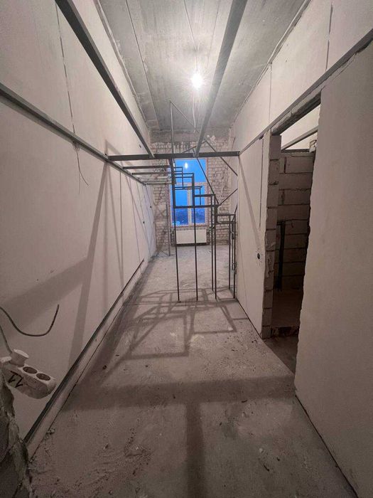 19 + 10 м2 Двухуровневая Воробьёвы Горы-8 с черновым ремонтом!!!СРОЧНО