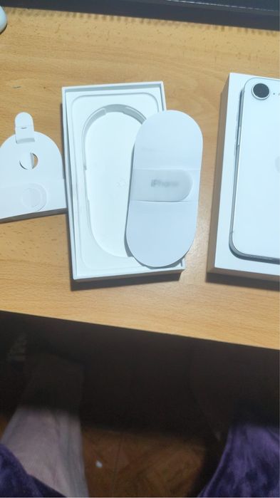 Iphone 16e novo branco