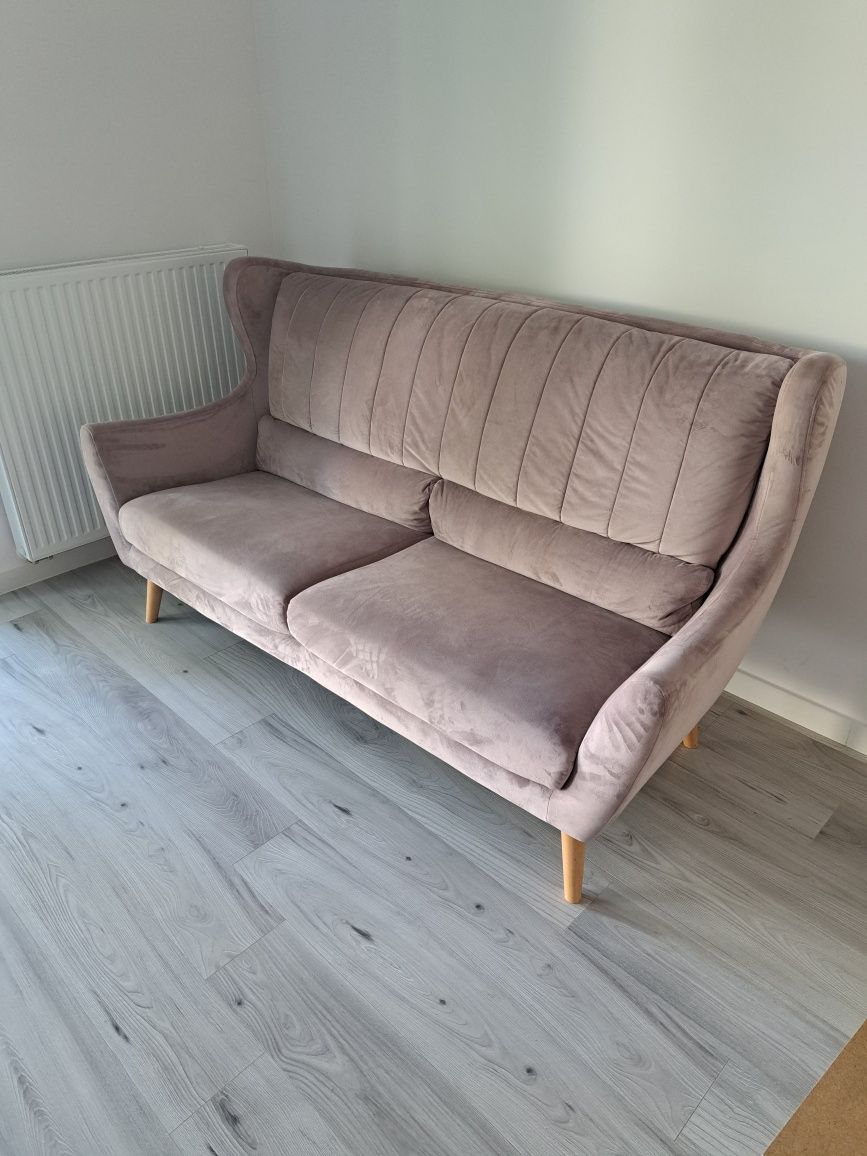 Welurowa sofa kanapa