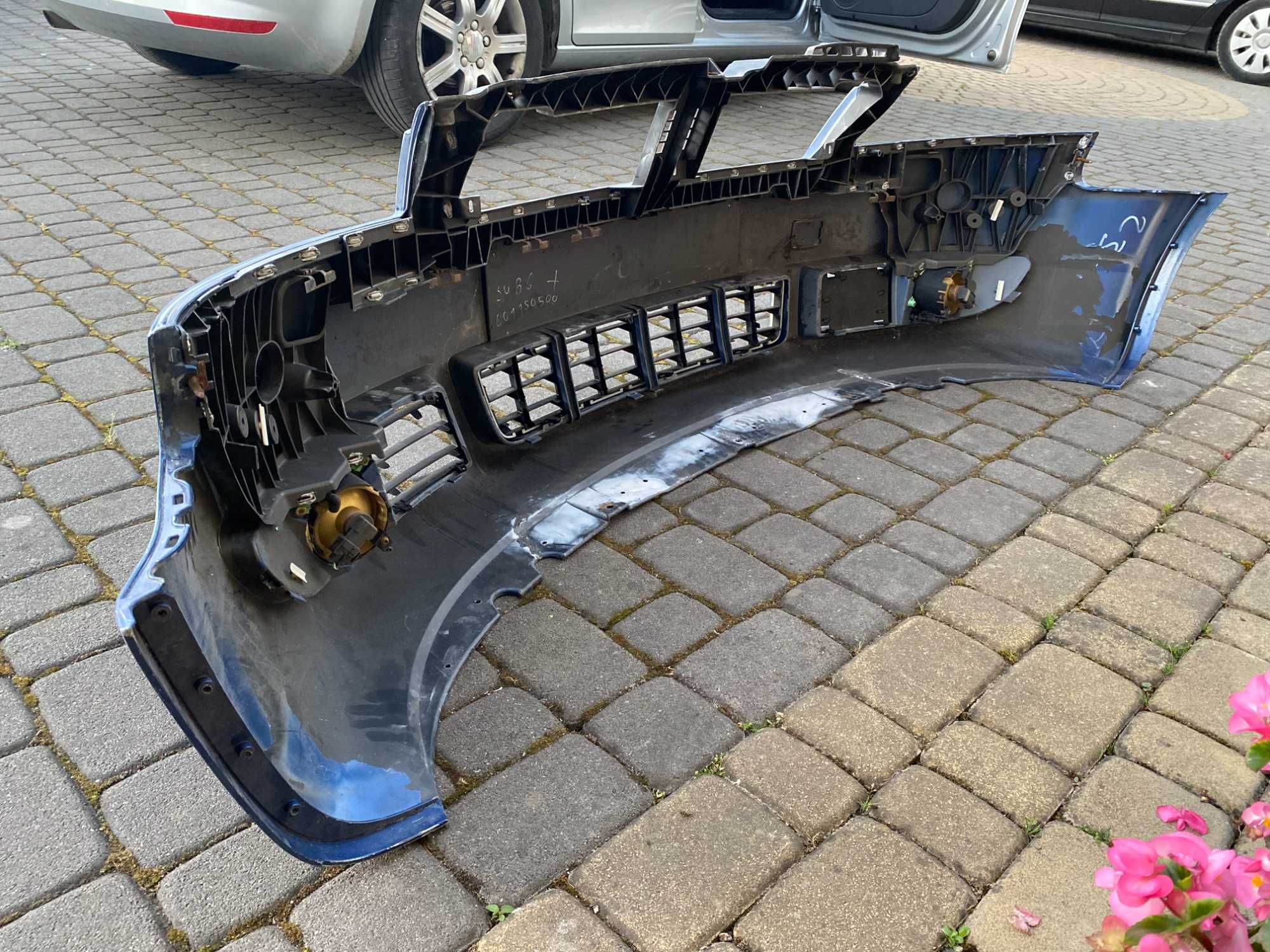 Zderzak Audi A4 B6 cabrio przedni przód