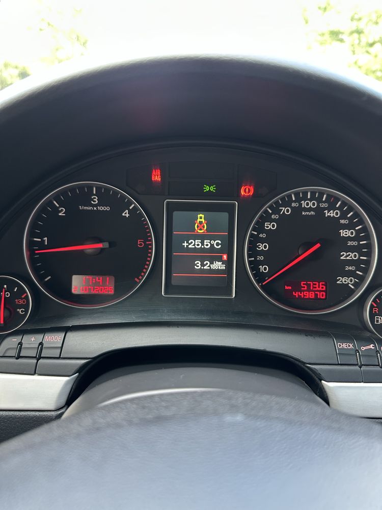 AUDI A4 B6 2.5D 2004