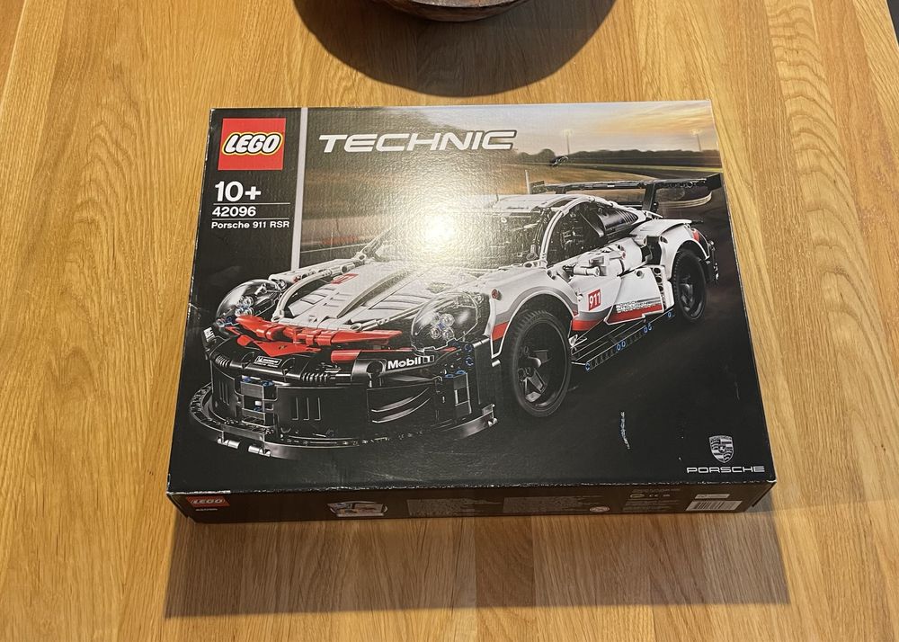 LEGO Technic Porsche 911 RSR 42096