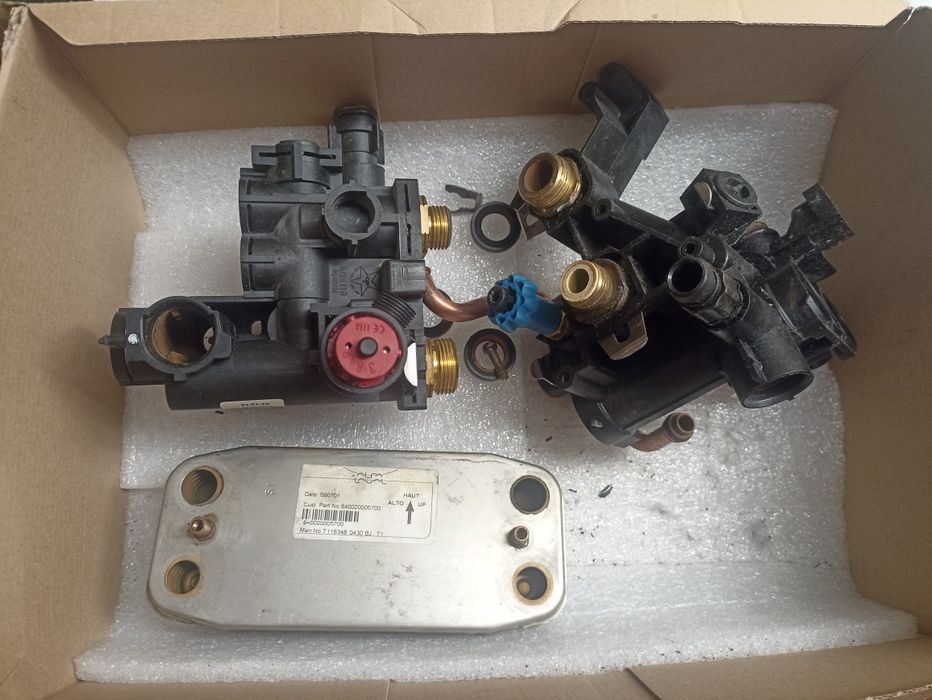 Ariston BS II kocioł gazowy dwufunkcyjny części.wymiennik.zawòr.itp