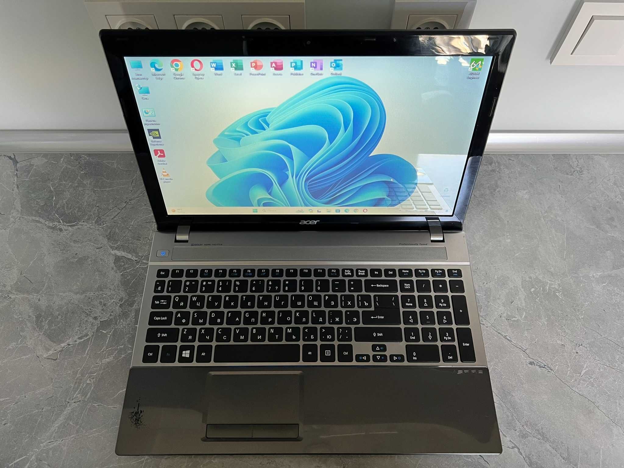Игровой ноутбук Acer V3-571G/ i5-3230M/ 8Gb DDR3/ HDD 1000 Gb