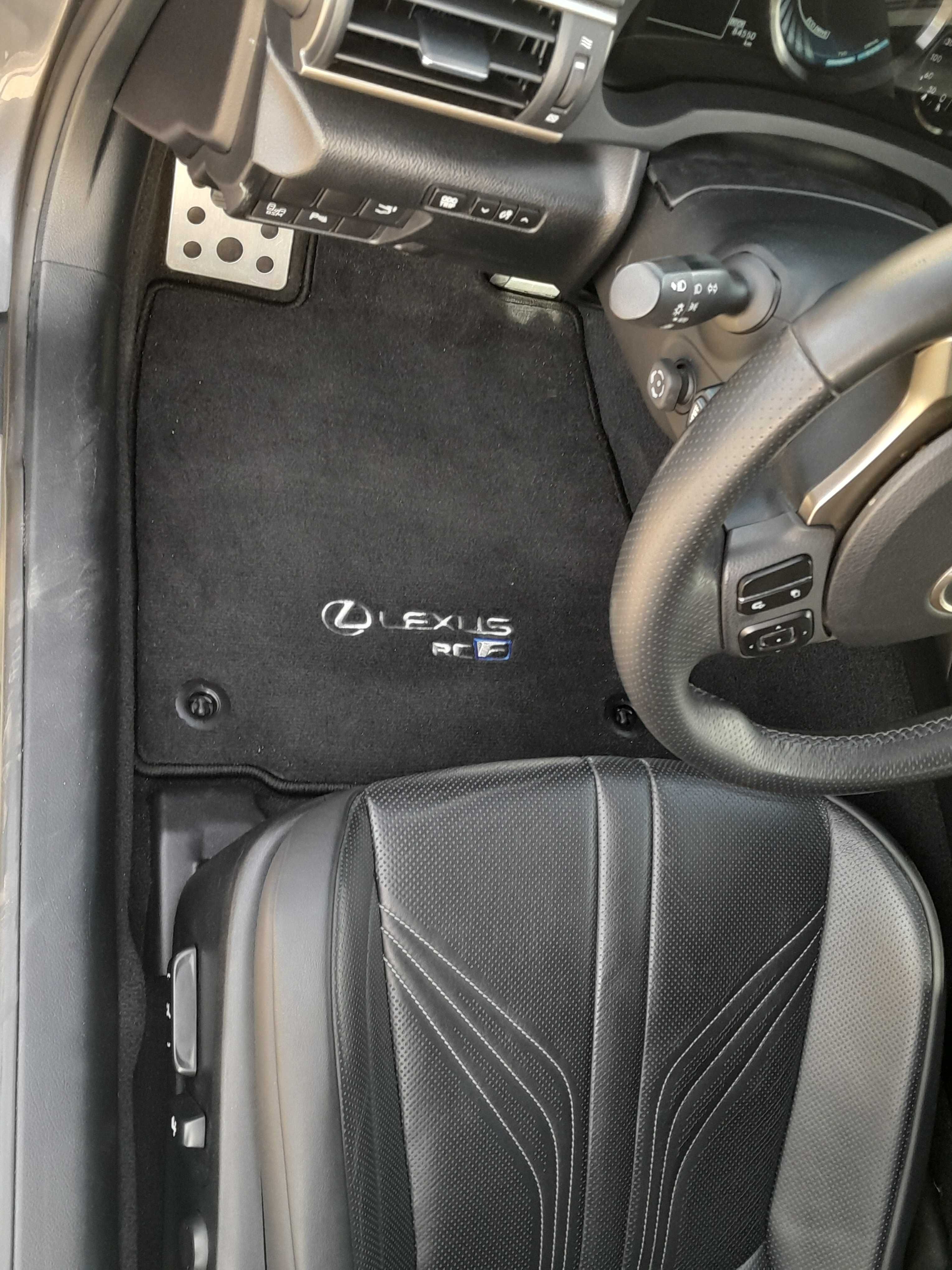 Lexus RCF 5.0 V8 477 KM CARBON przebieg 84550
