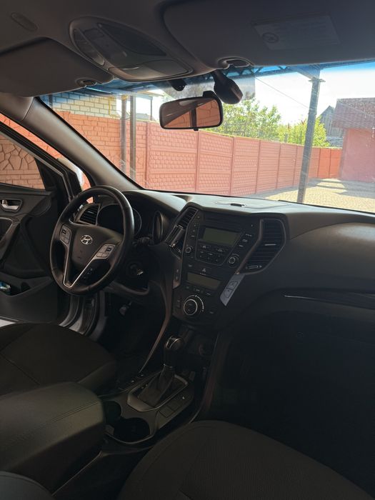 Продам Официальный Hyundai Santa Fe 4x4 2.2 DIESEL 2013 год