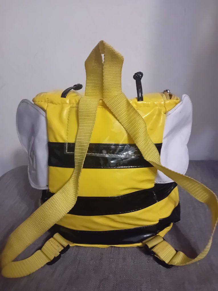 Plecaczek pszczolka