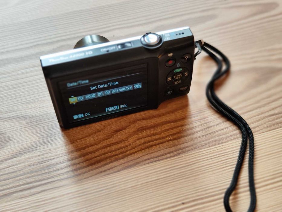 Máquina fotográfica Canon de 16 megapixels A2300