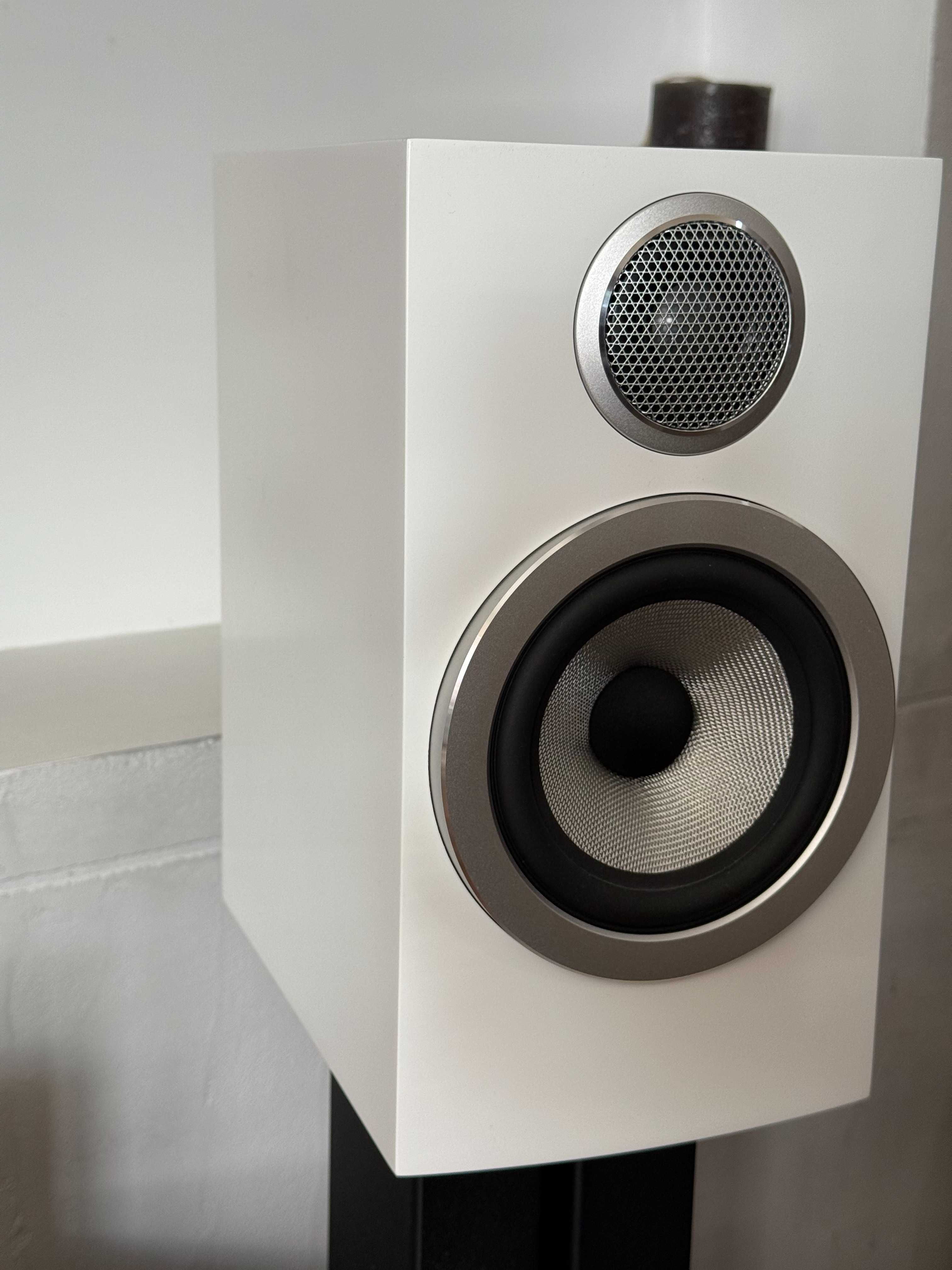 NAD C700 + Bowers & Wilkins B&W 707 S3 białe