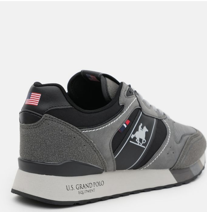 Кросівки чоловічі