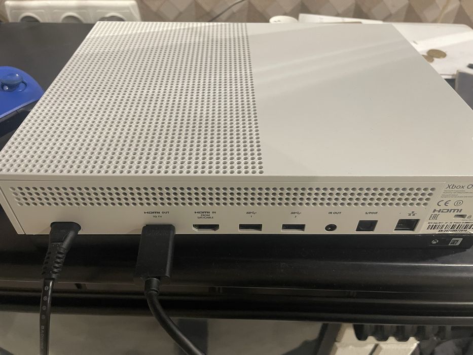 Приставка Xbox One S