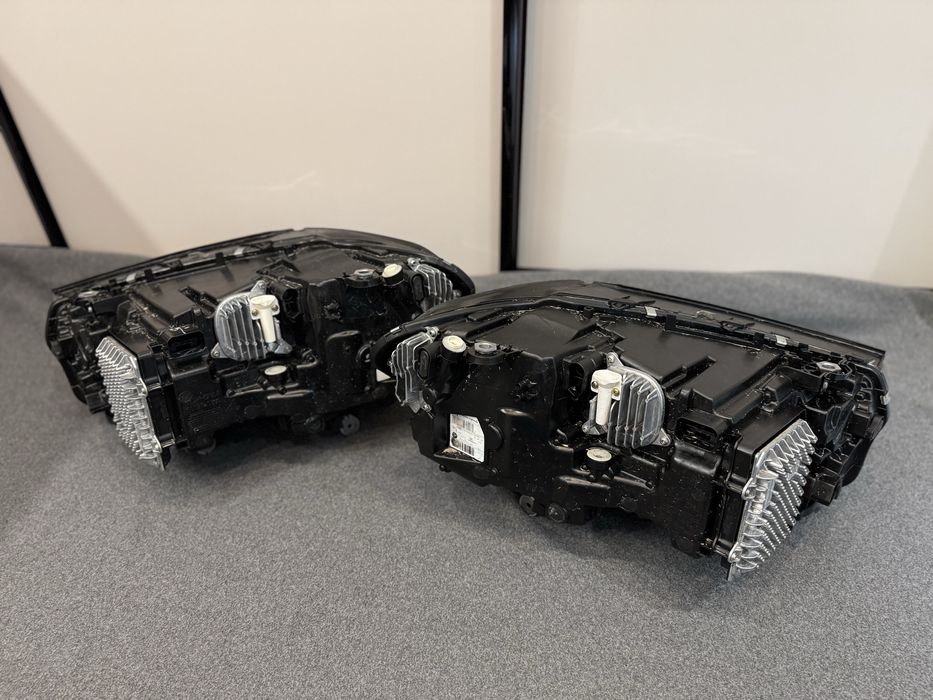 Фари BMW X3, X4 ( G01, G02 ) комплект Adaptive LED з блоками