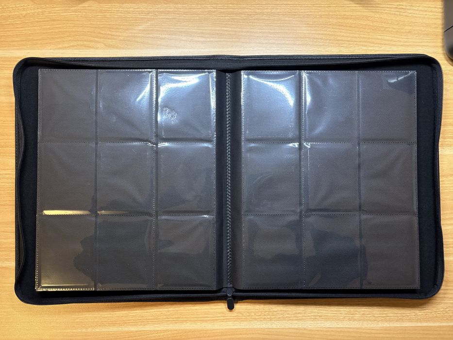 Top Loader Binder (Como Novo)