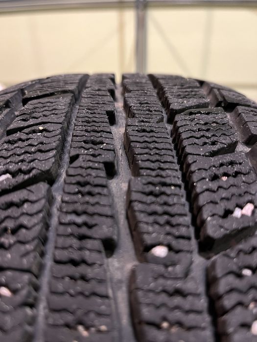 Продам комплект зимових коліс (шини з дисками) Ланос,Опель