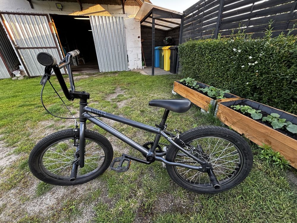 Rower BMX gotowy do jazdy