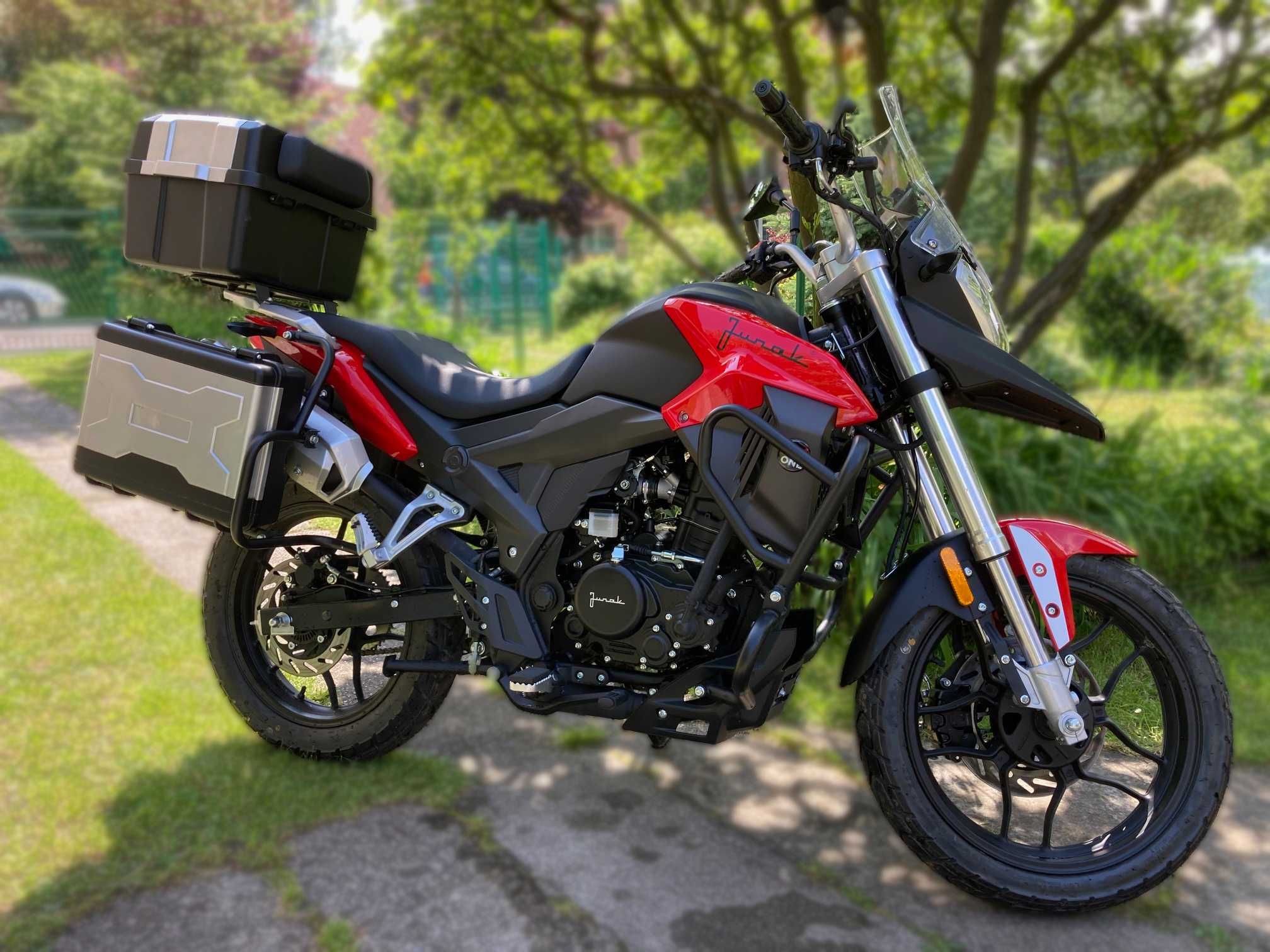 wynajem wypożyczalnia motocykli 125 na kat B JUNAK CHOPPER CRUISER