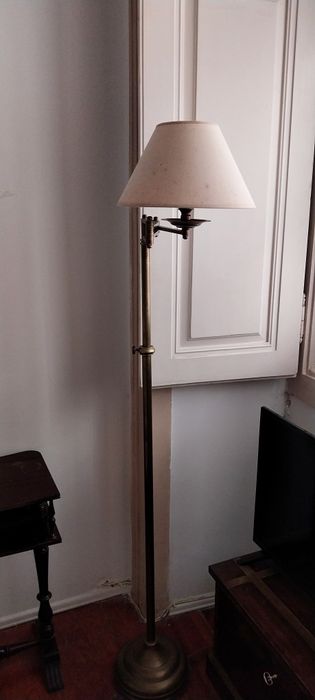 Candeeiros de pé alto vintage em latão