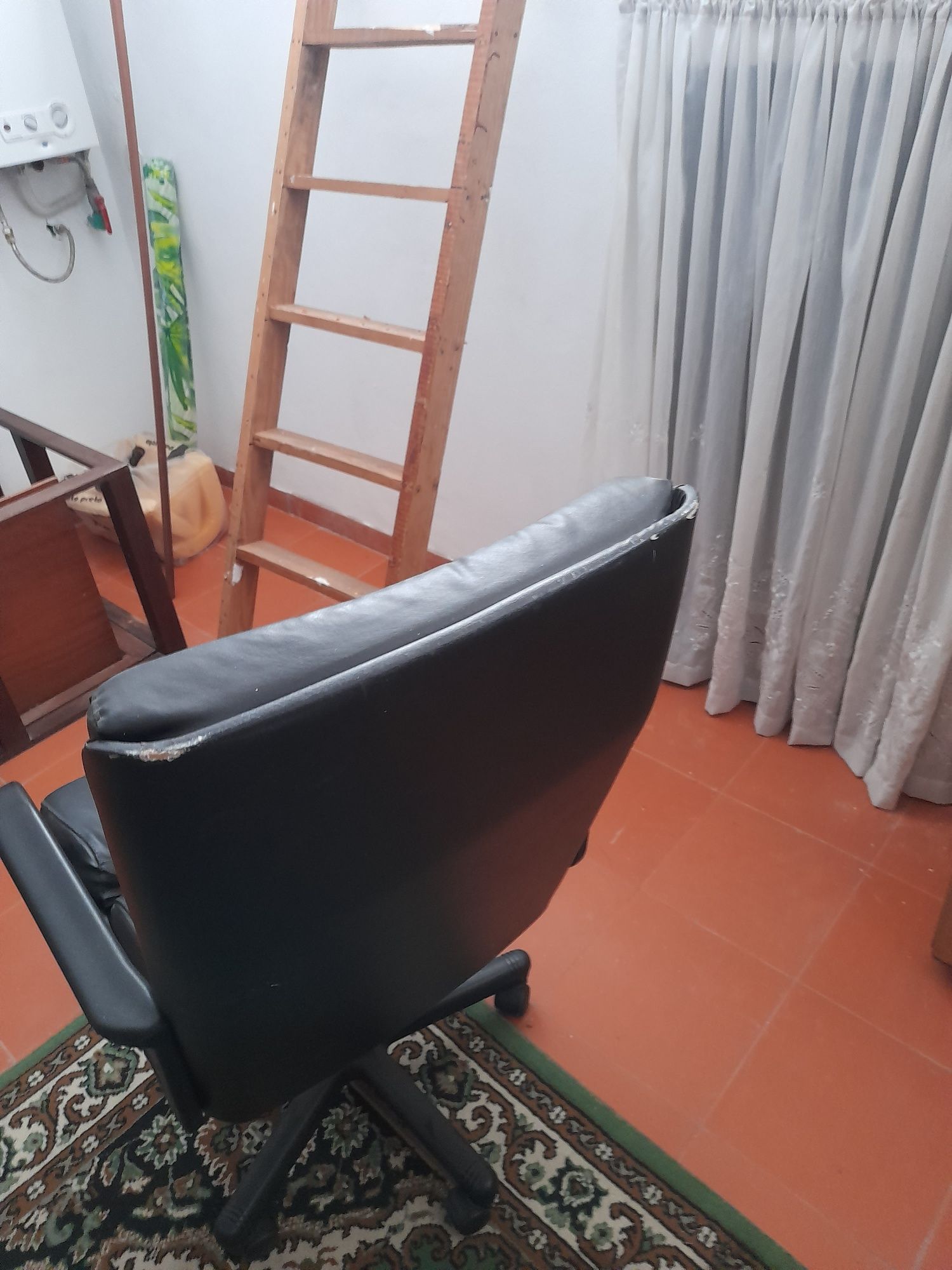 Cadeira para secretária de Computador