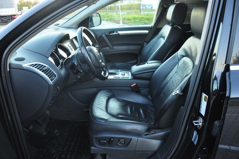 Ładne Audi Q7 4.2 Benzyna Full 7 miejsc 2008 Rok
