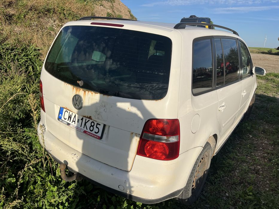 Sprzedam vw touran 1.9 tdi do poprawek blacharskich