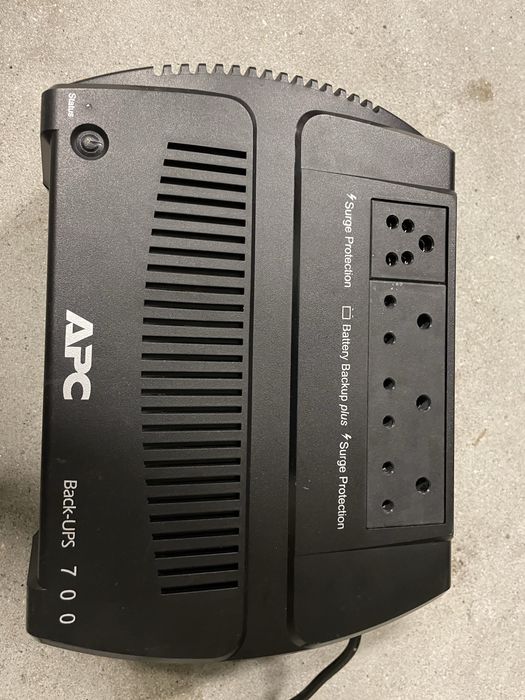 UPS APC de 700va com bateria nova