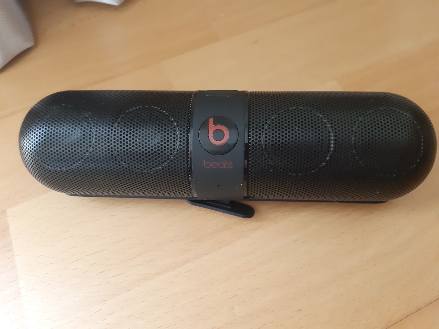 Coluna blutooth Original Beats Pill 2.0 a funcionar precisa mudar bate