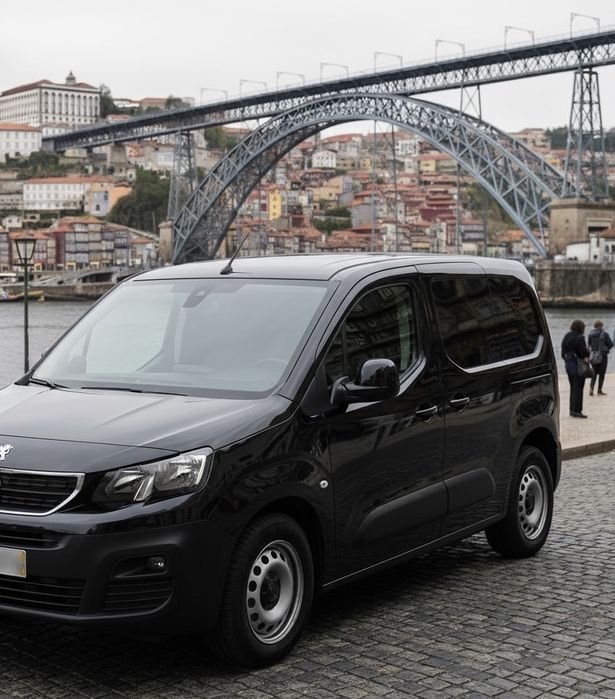 SERVIÇO DE TRANSPORTES, ENTREGAS E MUDANÇAS