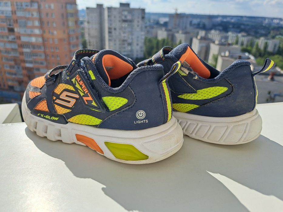 Кросовкі SKECHERS 33,5