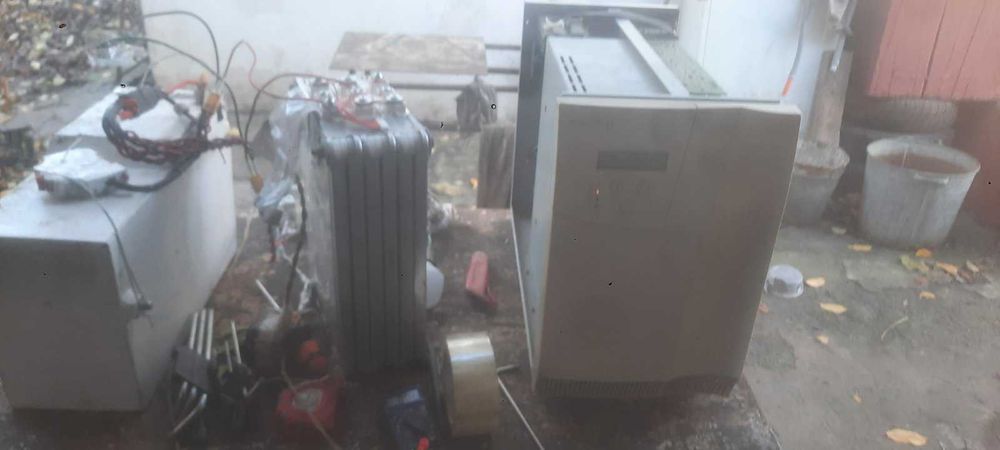 ИНВЕРТЕР PW9120  / 96-Вольт 8шт по 12в АКБ / = 1400W Чистий Сінус