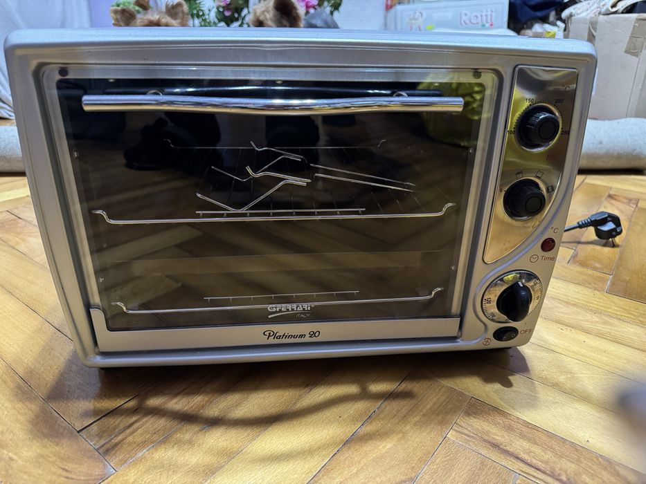 Продаю електро духовку в ідеальному стані