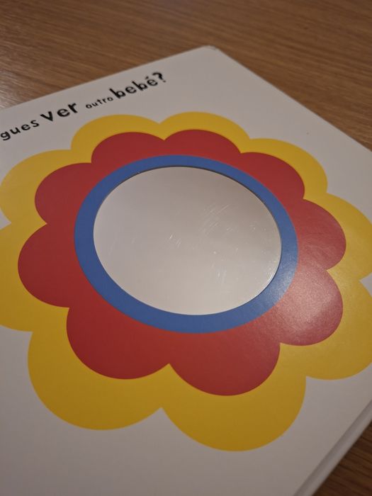 Livro sensorial Olhar Tocar Sentir