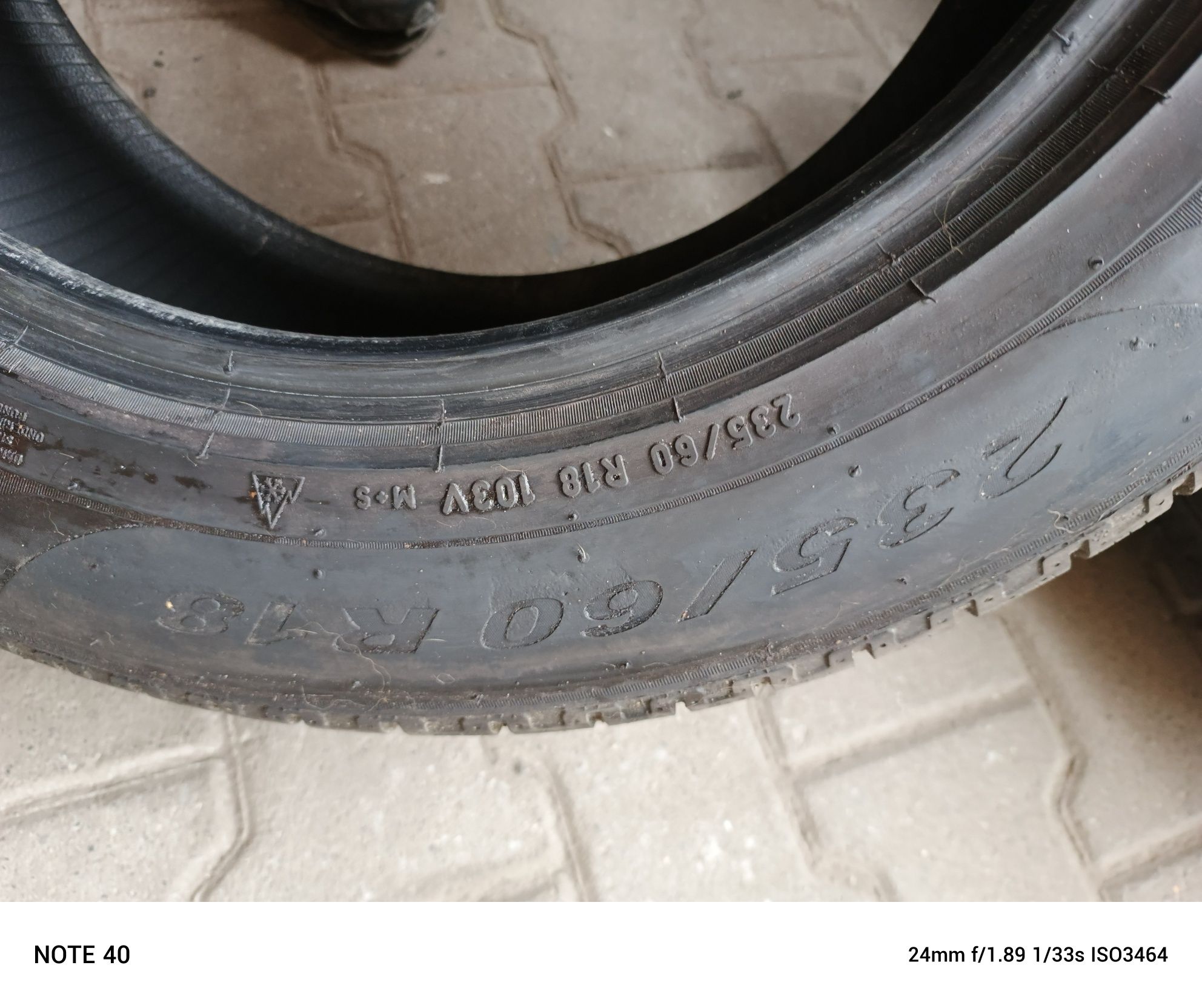 Opony zimowe 235/60/18 2x Pirelli 2x Dunlop