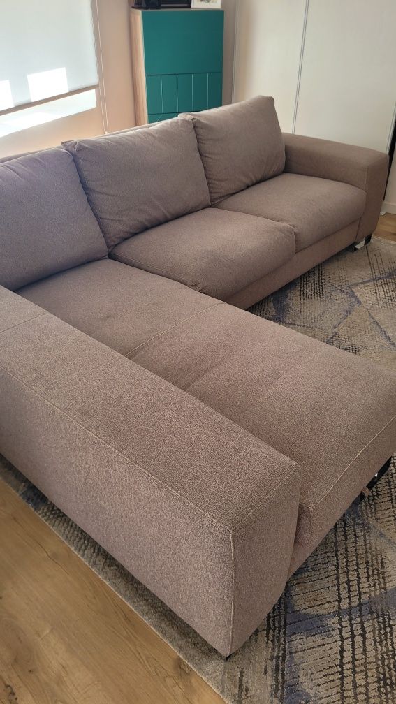 Sofá Chaise Long c/ cama e arrumação