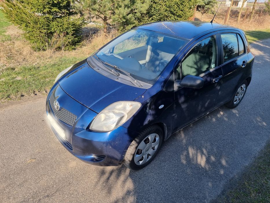 Toyota Yaris II 2006 r