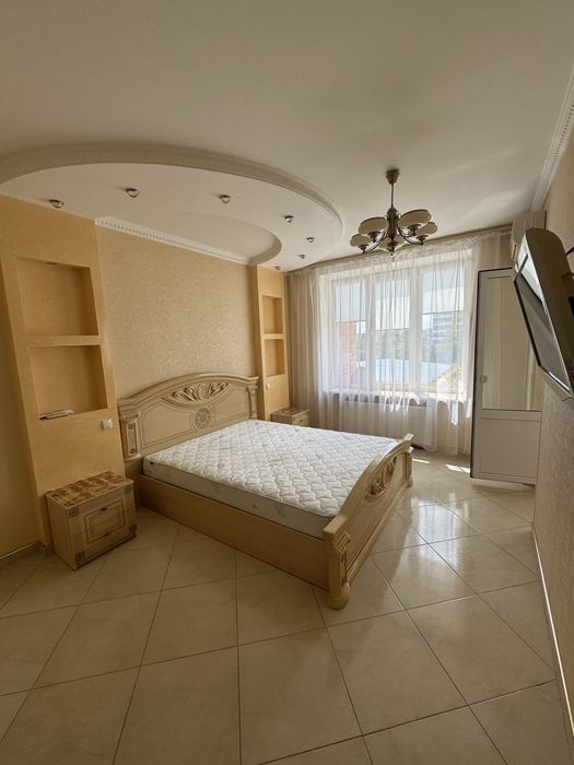 Продається 2к квартира в центрі міста