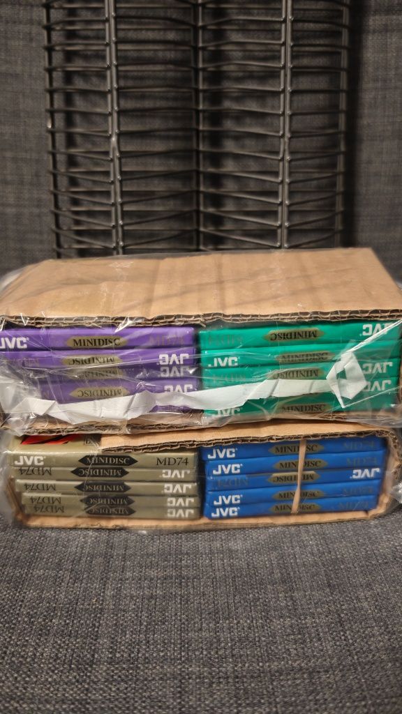 Стойка для минидисков JVC и 20 minidisc JVC