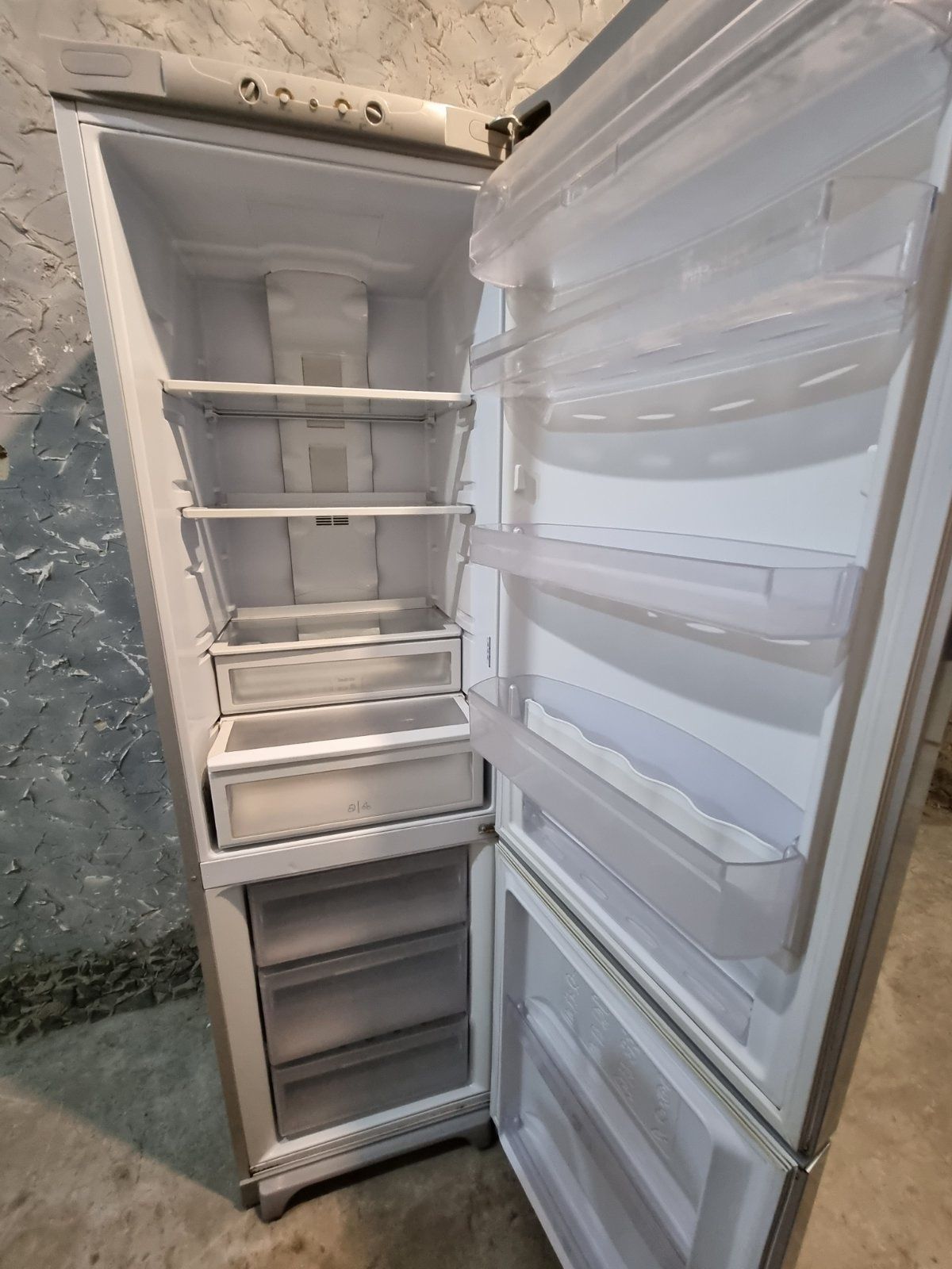 Холодильник для квартирантів.Beko gl6321.Доставка в день замовлення.