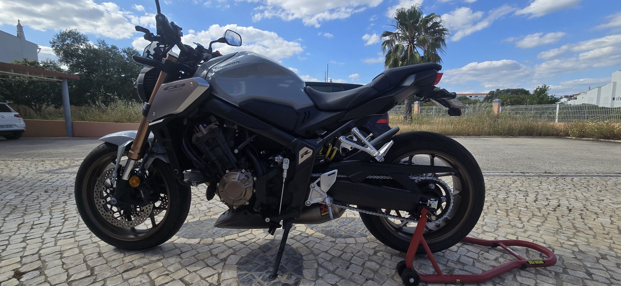 Honda cb650r naked