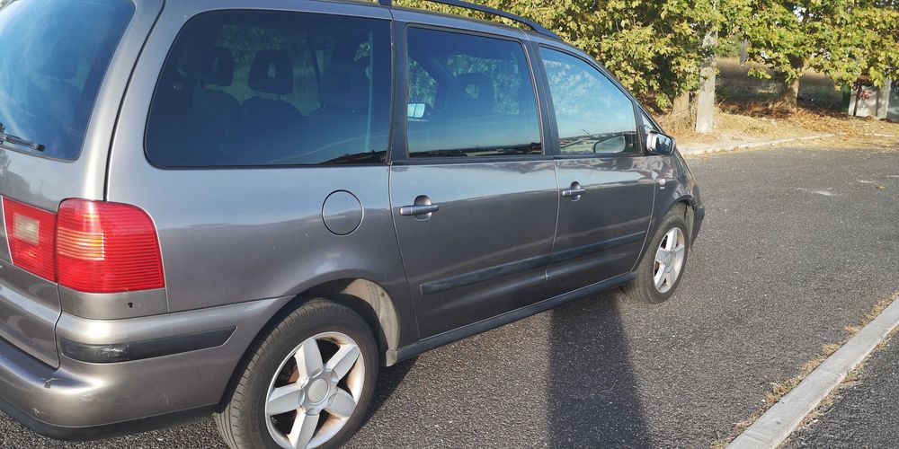 Seat Alhambra 1.9 TDI – 7 Lugares – Dez/2005